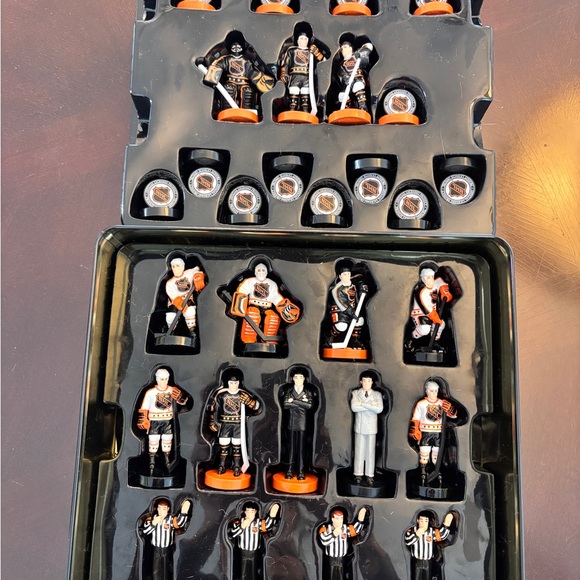 NHL Chess Set - Picture 2 of 2
